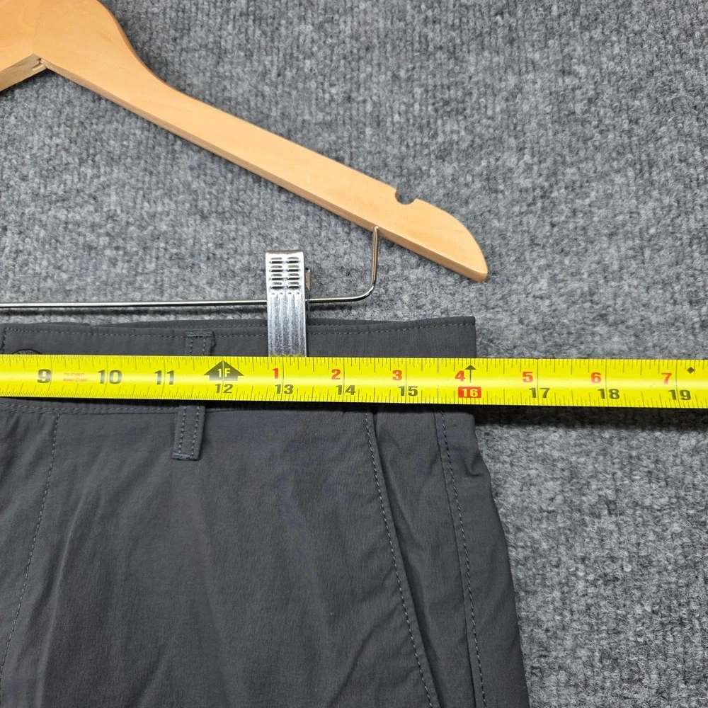 The‎ North Face Mens Grey Nylon Stretch Hiking Chino Shorts Size 30 Regular